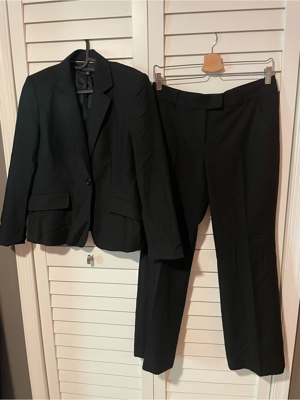 Anne Klein Black Classic Women's Jacket Blazer Pants Suit 4 Petite EUC